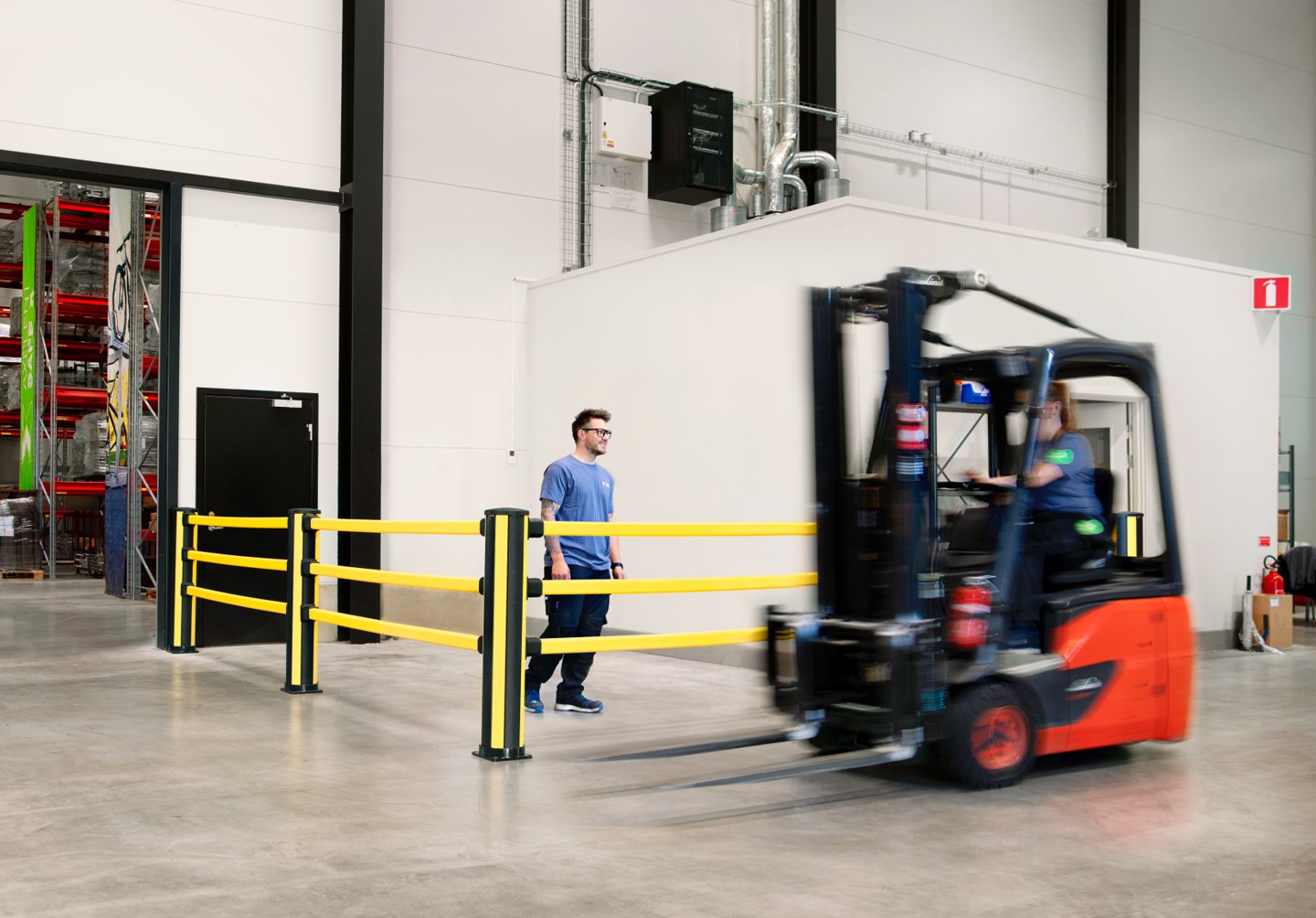 Axelent Pedestrian Barrier between worker and forklift truck